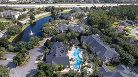 7800 Point Meadows Drive Jacksonville FL 32256