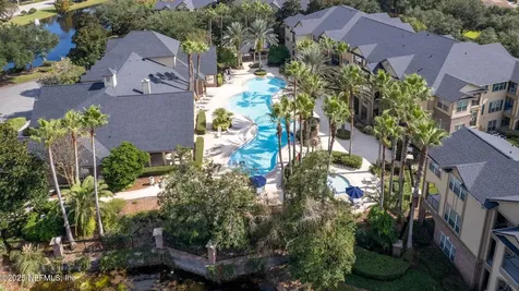 7800 Point Meadows Drive Jacksonville FL 32256