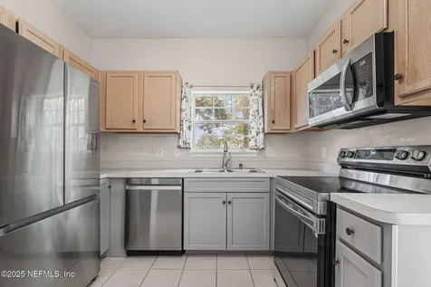 7800 Point Meadows Drive Jacksonville FL 32256