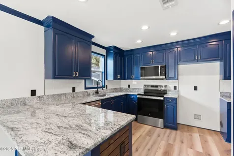 462 W 61st Street Jacksonville FL 32208