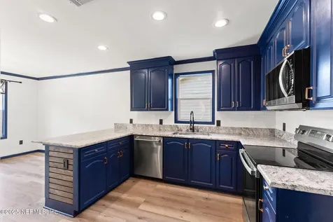 462 W 61st Street Jacksonville FL 32208