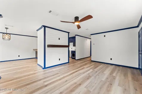 462 W 61st Street Jacksonville FL 32208