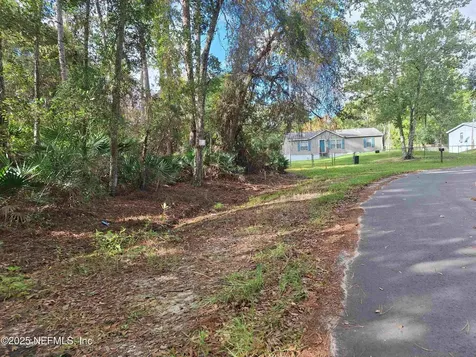 201 Pineway West Avenue Satsuma FL 32189