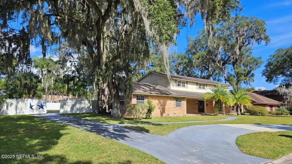 3691 Cathedral Oaks Place S Jacksonville FL 32217