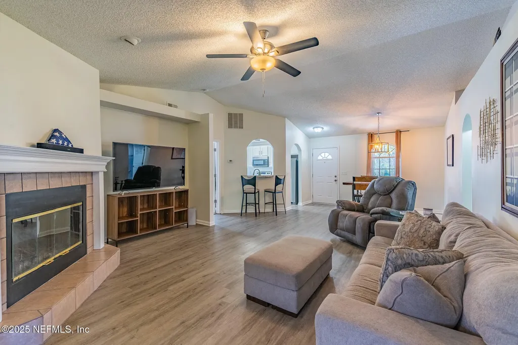 3380 Tinya Court Jacksonville FL 32226