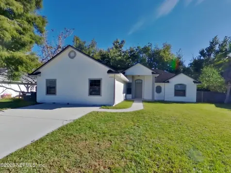 2024 Farm Way Middleburg FL 32068