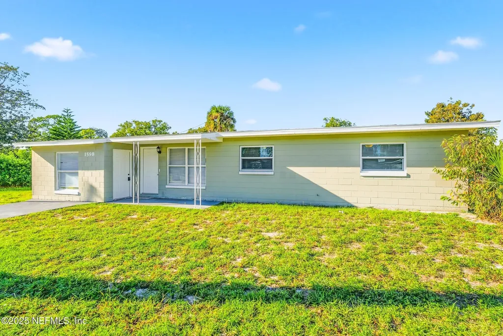 1598 3rd Street Daytona Beach FL 32117