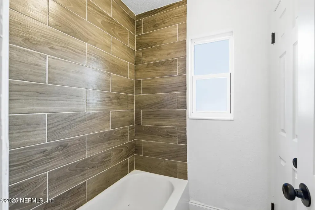 1598 3rd Street Daytona Beach FL 32117