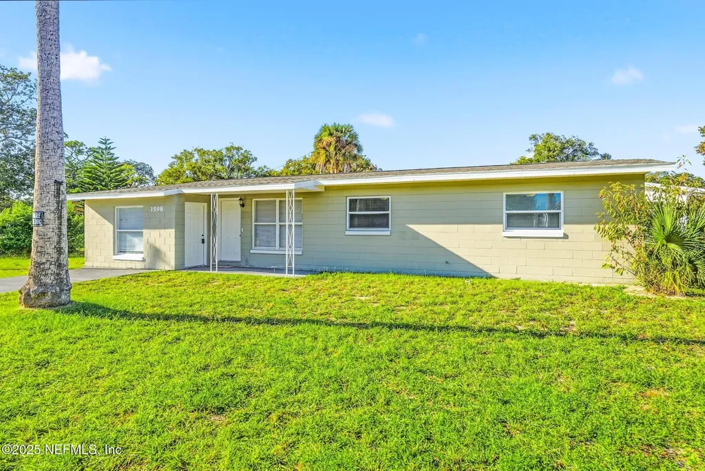 1598 3rd Street Daytona Beach FL 32117