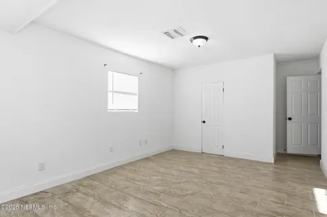 1598 3rd Street Daytona Beach FL 32117