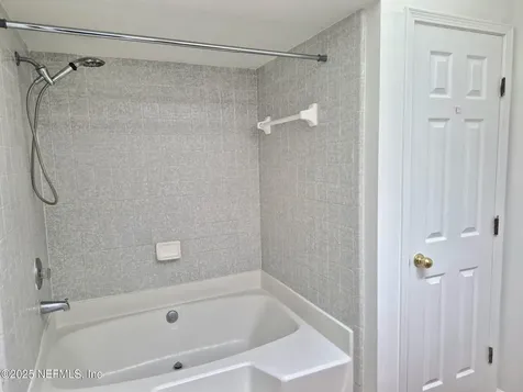 8229 Hamden Circle W Jacksonville FL 32244