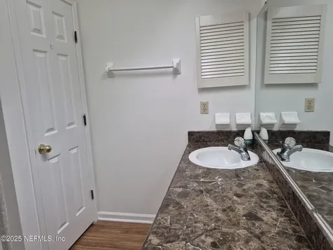 8229 Hamden Circle W Jacksonville FL 32244