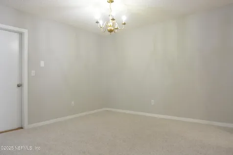 7724 Highchair Lane Jacksonville FL 32210