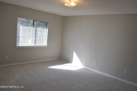7724 Highchair Lane Jacksonville FL 32210