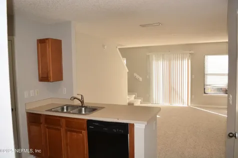 7724 Highchair Lane Jacksonville FL 32210