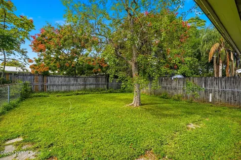2424 Seabury Place N Jacksonville FL 32246
