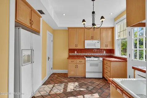 1610 Mcduff Avenue S Jacksonville FL 32205