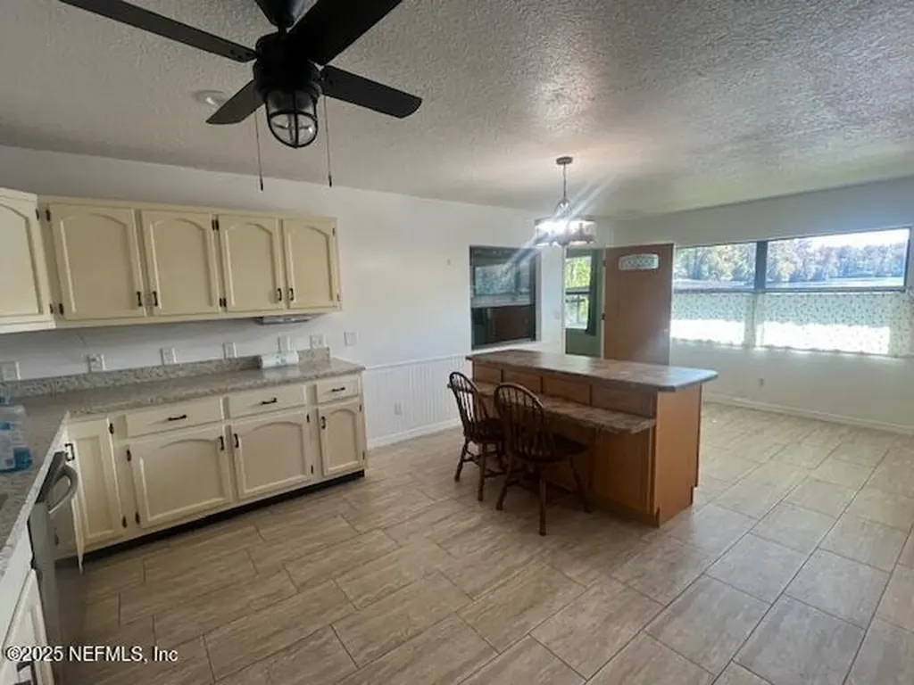 129 Cleo Lane Satsuma FL 32189