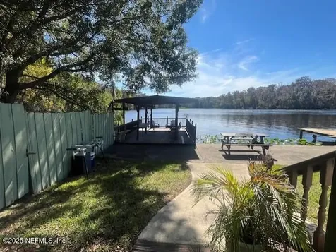 129 Cleo Lane Satsuma FL 32189