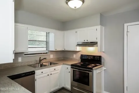 8408 Rampart Road Jacksonville FL 32244