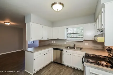 8408 Rampart Road Jacksonville FL 32244