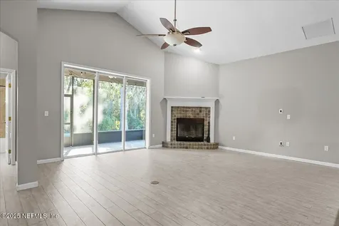 536 Summer Breeze Drive N Jacksonville FL 32218