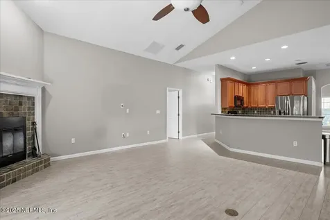 536 Summer Breeze Drive N Jacksonville FL 32218