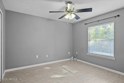 536 Summer Breeze Drive N Jacksonville FL 32218