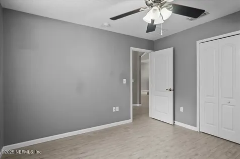 536 Summer Breeze Drive N Jacksonville FL 32218