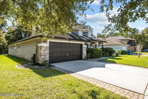 536 Summer Breeze Drive N Jacksonville FL 32218