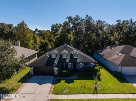 536 Summer Breeze Drive N Jacksonville FL 32218