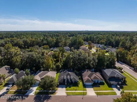 536 Summer Breeze Drive N Jacksonville FL 32218