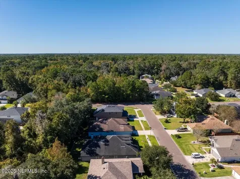 536 Summer Breeze Drive N Jacksonville FL 32218