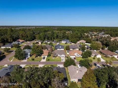 536 Summer Breeze Drive N Jacksonville FL 32218