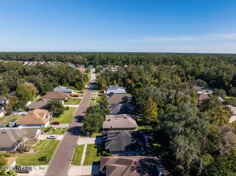 536 Summer Breeze Drive N Jacksonville FL 32218