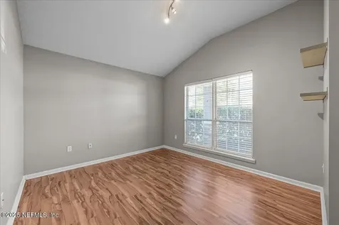 536 Summer Breeze Drive N Jacksonville FL 32218