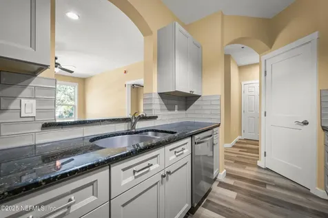 10550 Baymeadows Road Jacksonville FL 32256