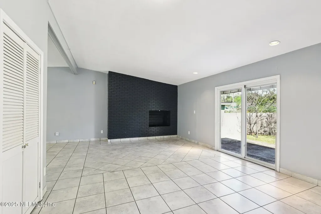 5405 Matanzas Way Jacksonville FL 32211