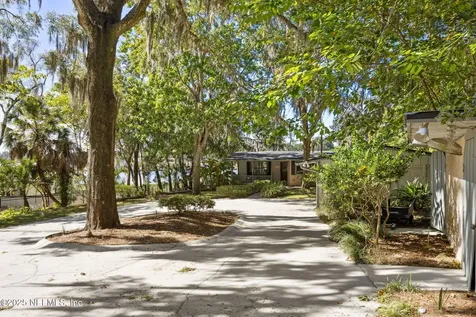 6750 Oakwood Drive Jacksonville FL 32211