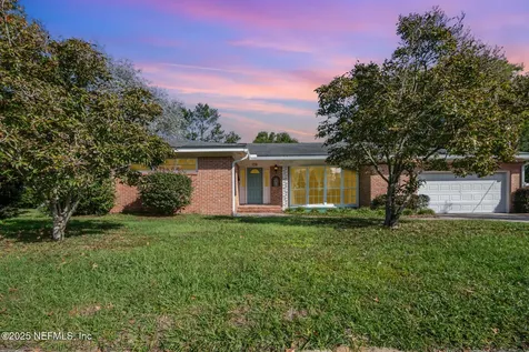 1122 Catalina Road W Jacksonville FL 32216