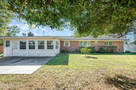 1122 Catalina Road W Jacksonville FL 32216