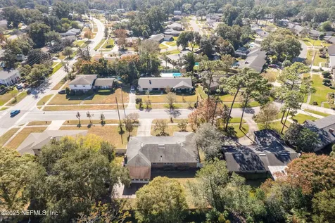 1122 Catalina Road W Jacksonville FL 32216