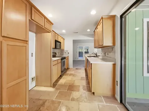 2440 Deloach Lane Jacksonville FL 32216