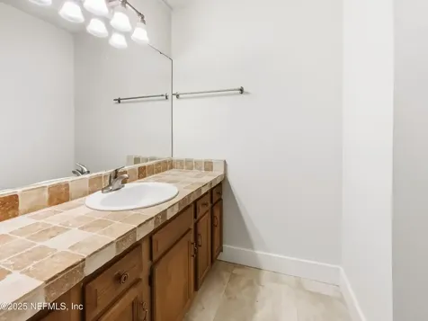 2440 Deloach Lane Jacksonville FL 32216