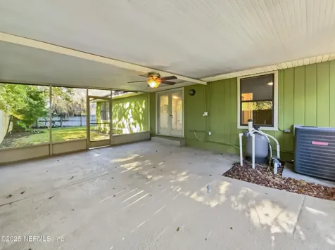 2440 Deloach Lane Jacksonville FL 32216