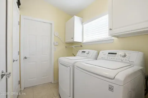 9268 Waterglen Lane Jacksonville FL 32256