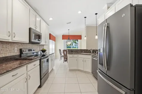 9268 Waterglen Lane Jacksonville FL 32256
