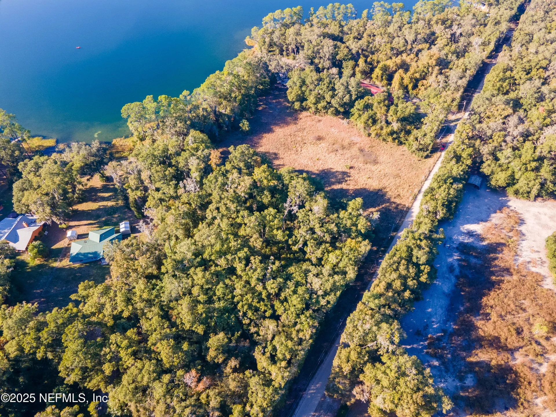 305 N West Street Interlachen FL 32148
