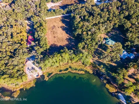 305 N West Street Interlachen FL 32148