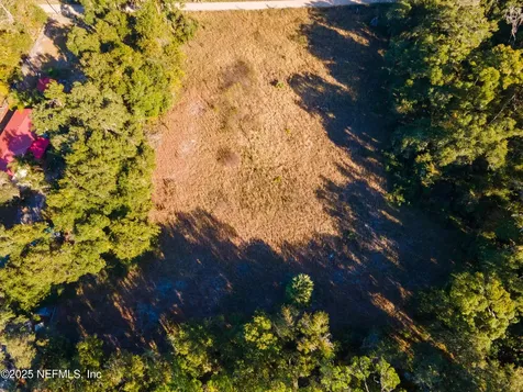 305 N West Street Interlachen FL 32148